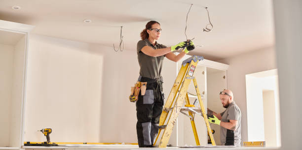 Best Affordable Electrician  in Britt, IA